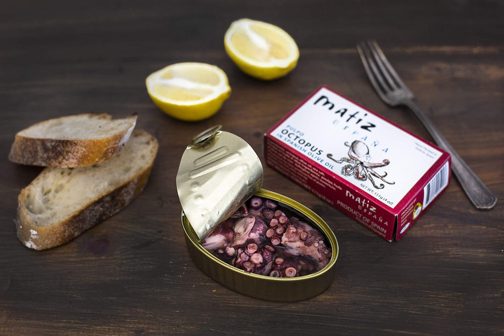 Matiz Pulpo label emphasizes wild-caught, all-natural ingredients.