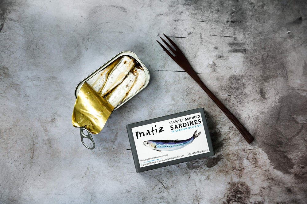 Matiz Sardines Lightly Smoked bone-in fillets - texture-rich choice for quick meals.