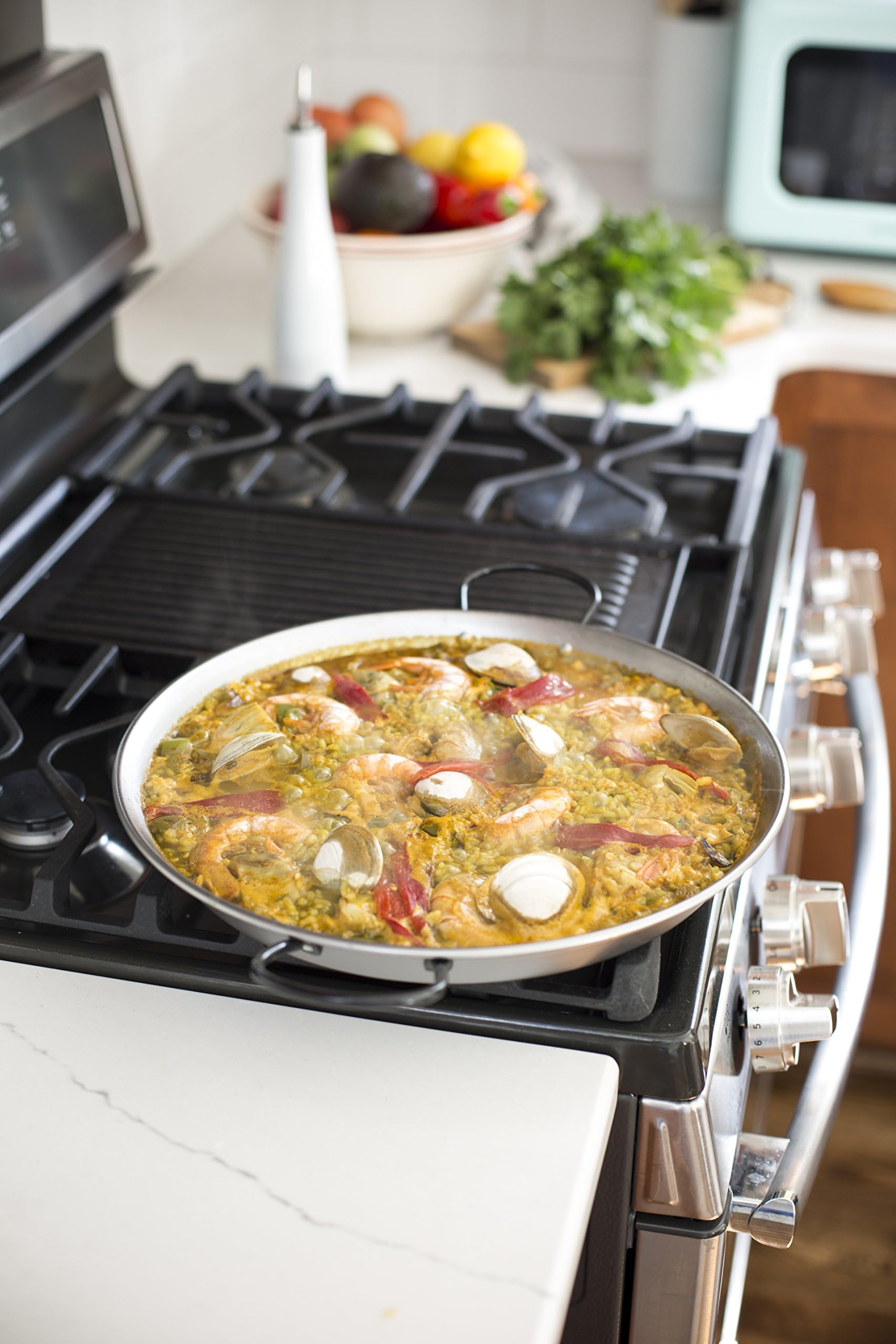 Matiz Valenciano paella rice with saffron and herbs aroma.