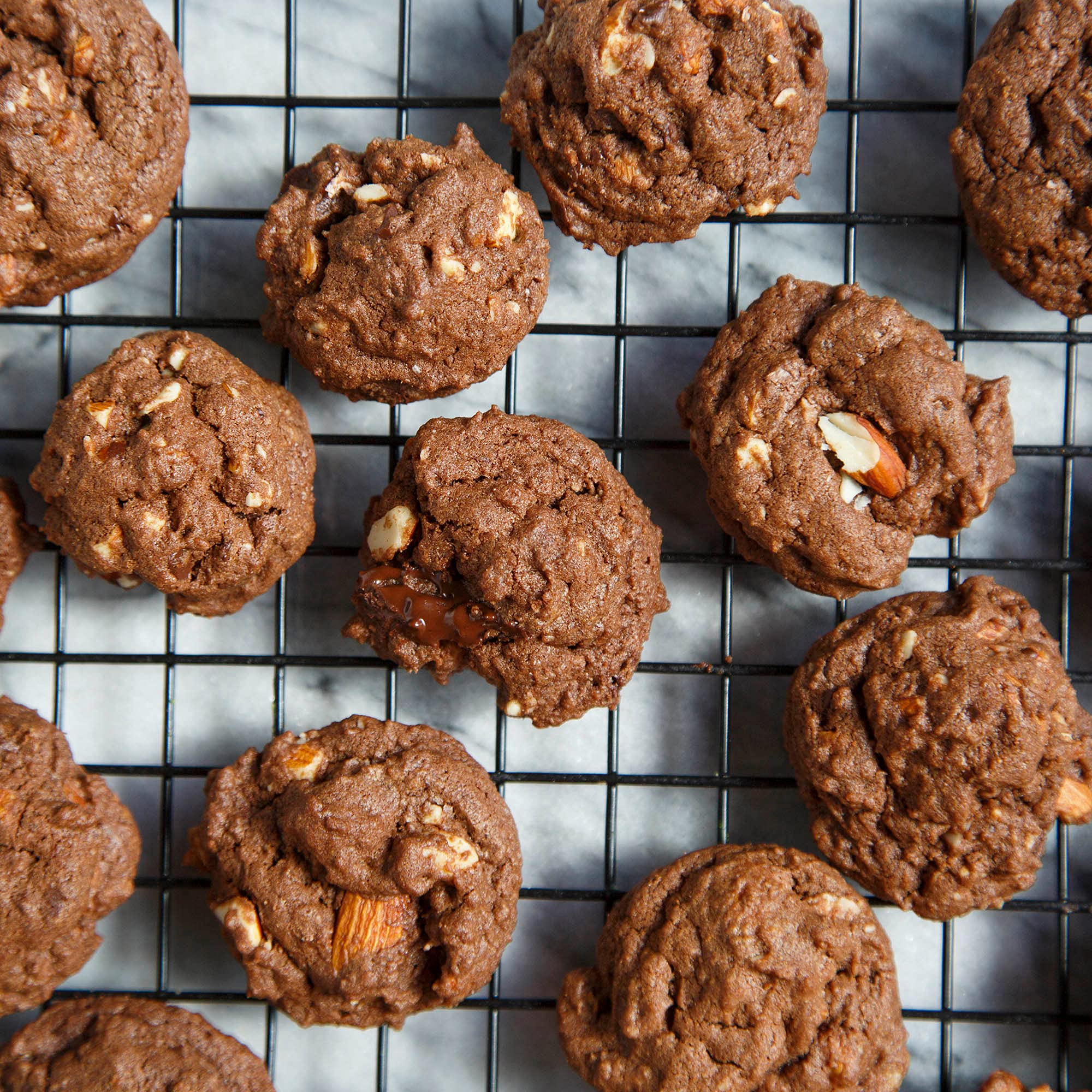 McCormick Coconut Extract gluten-free option supports gluten-free baking without corn syrup.