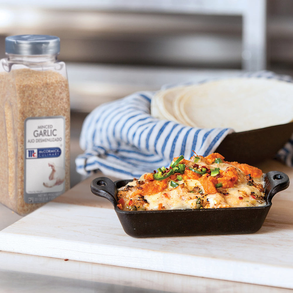 McCormick Culinary lock-in-flavor seal keeps aroma and texture fresh between uses