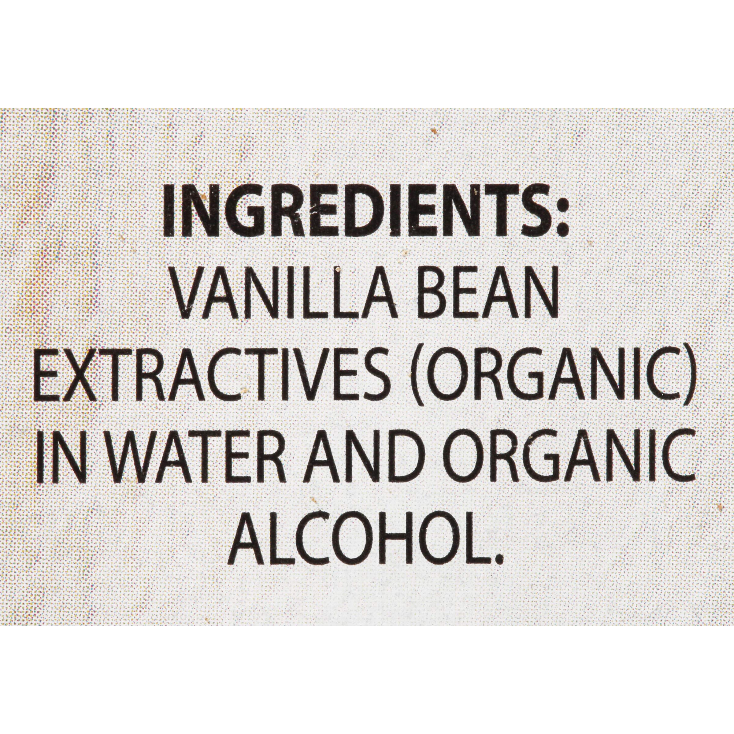 McCormick Gourmet Organic Vanilla Extract pour highlights caramelized notes for desserts
