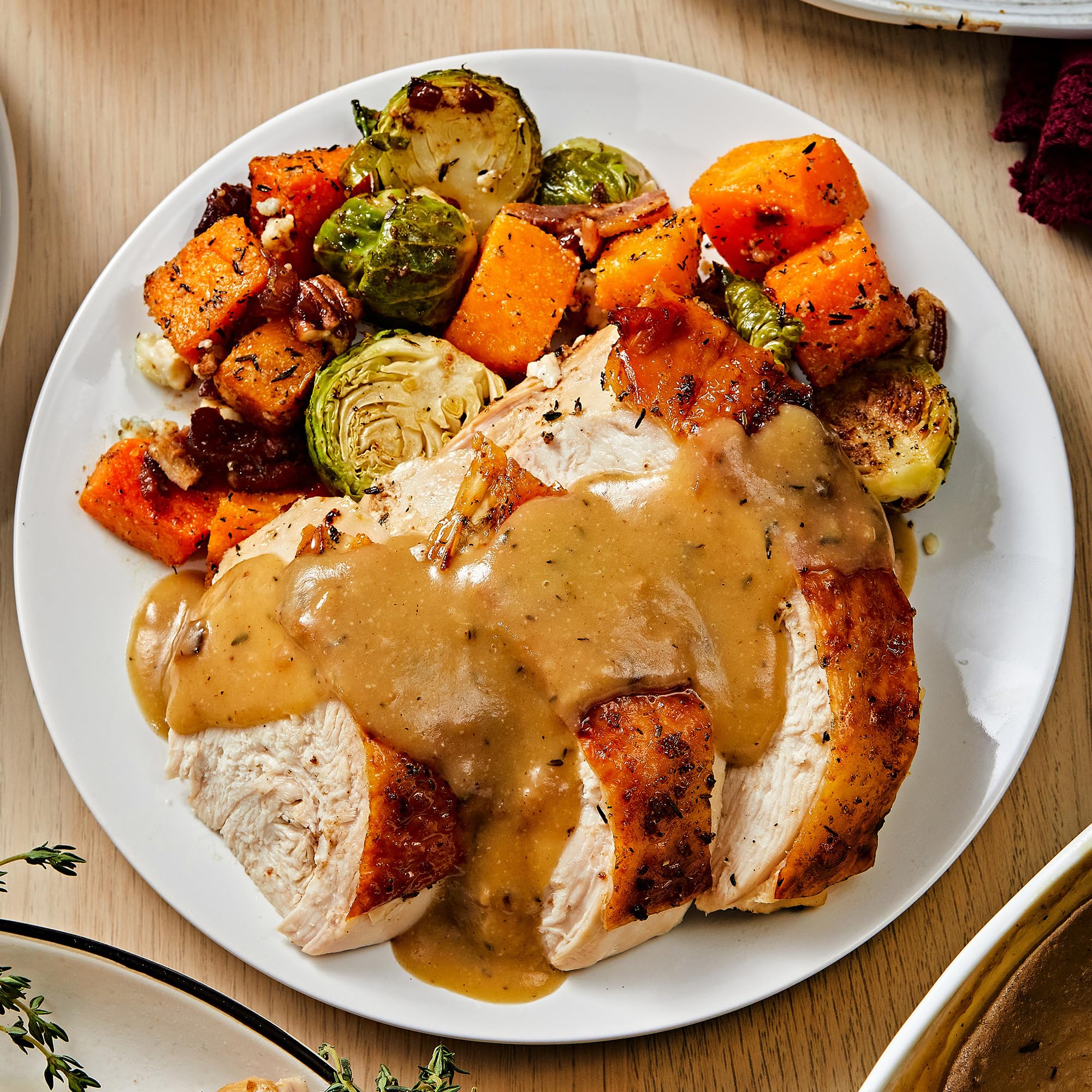 No artificial flavors and no MSG in McCormick Turkey Gravy.