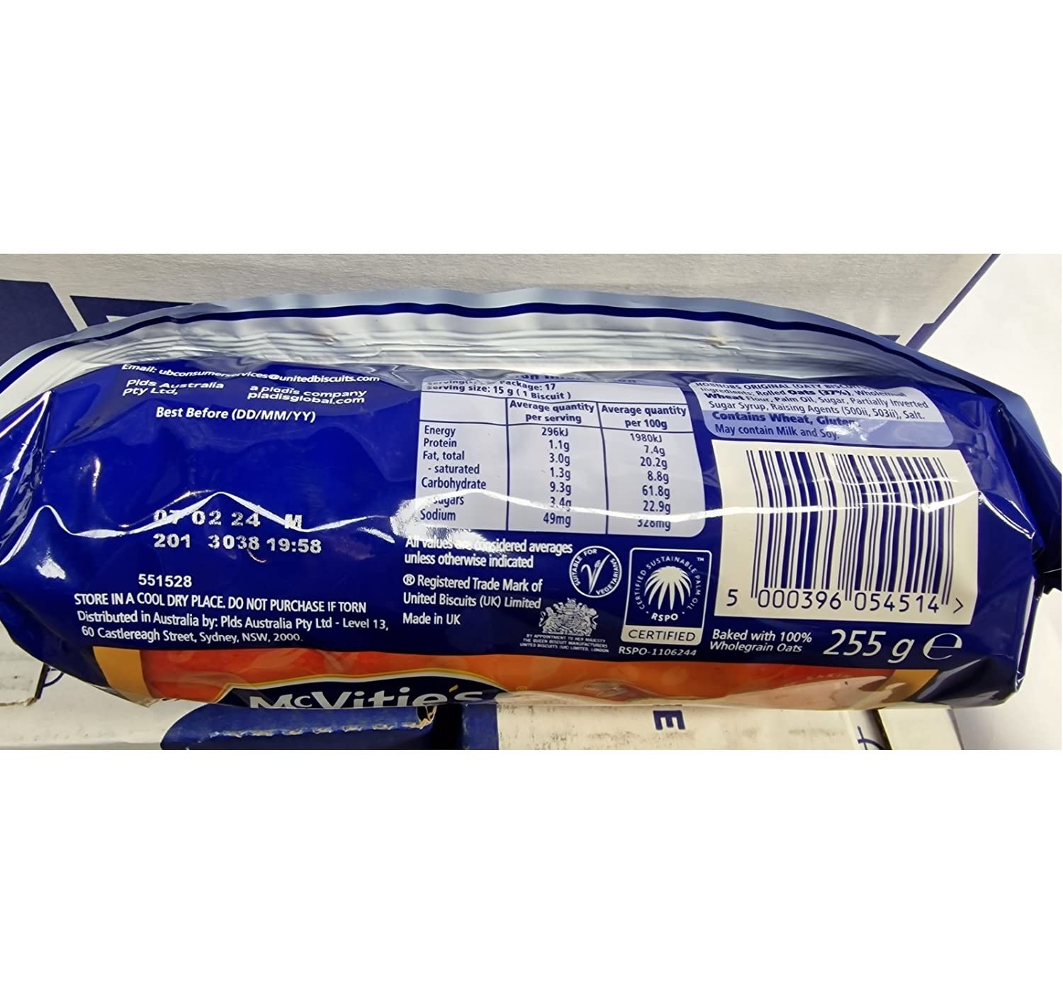 McVitie's Hobnobs Original six-pack packaging side with UK origin label