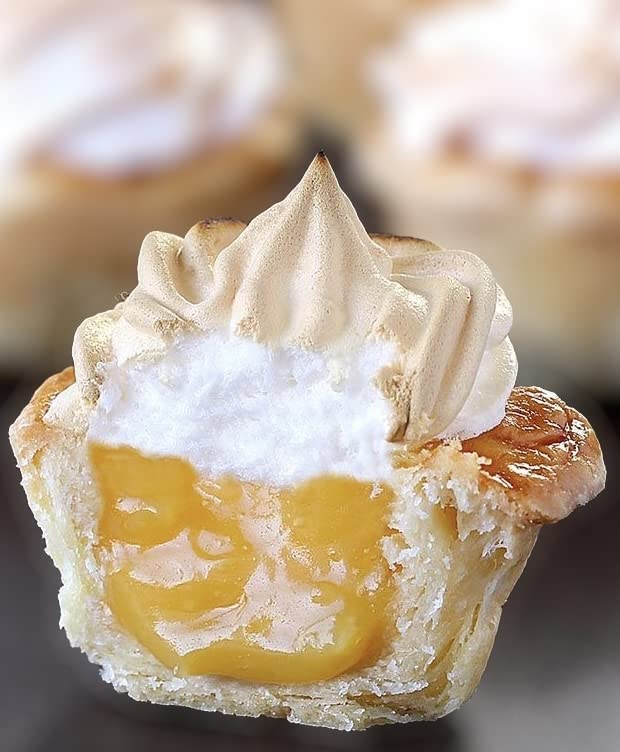 MERINGUE POWDER enables sturdy buttercream that holds piping shapes.