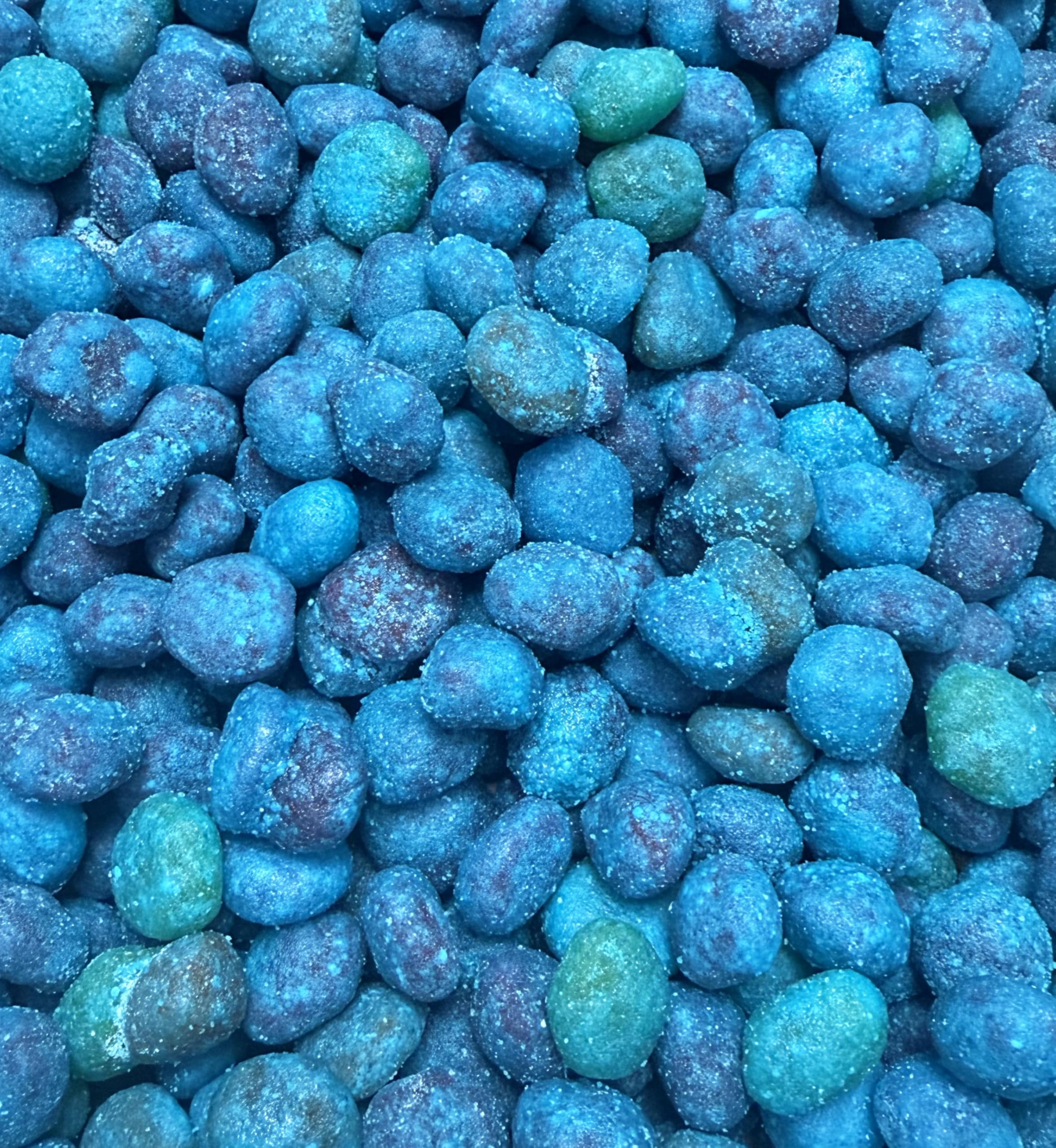 Mexgrim Blue Raspberry Sour Gushers—great for lunchboxes and snack packs.