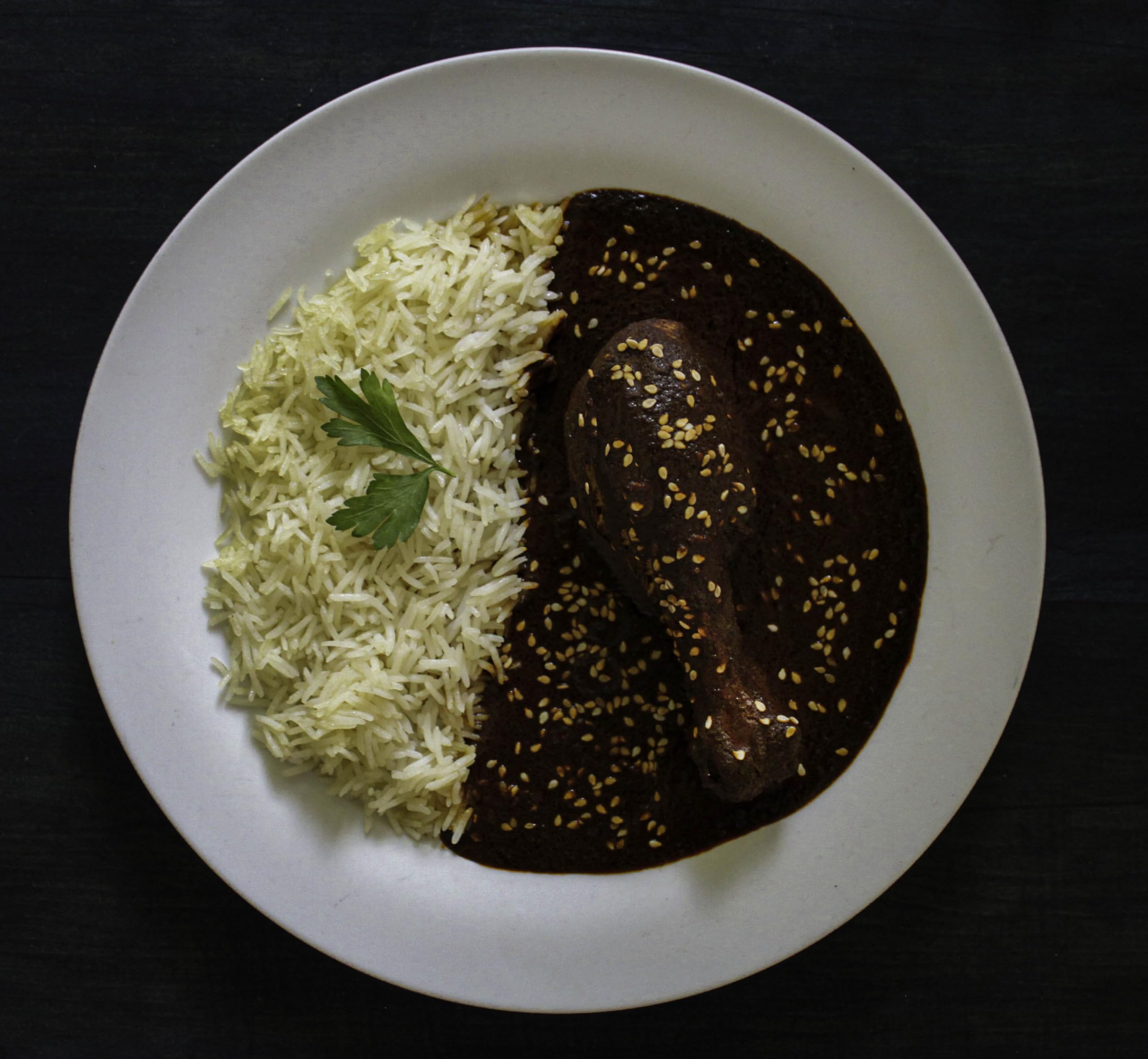 Mi Mole Rojo de Oaxaca label signals heritage and quality.