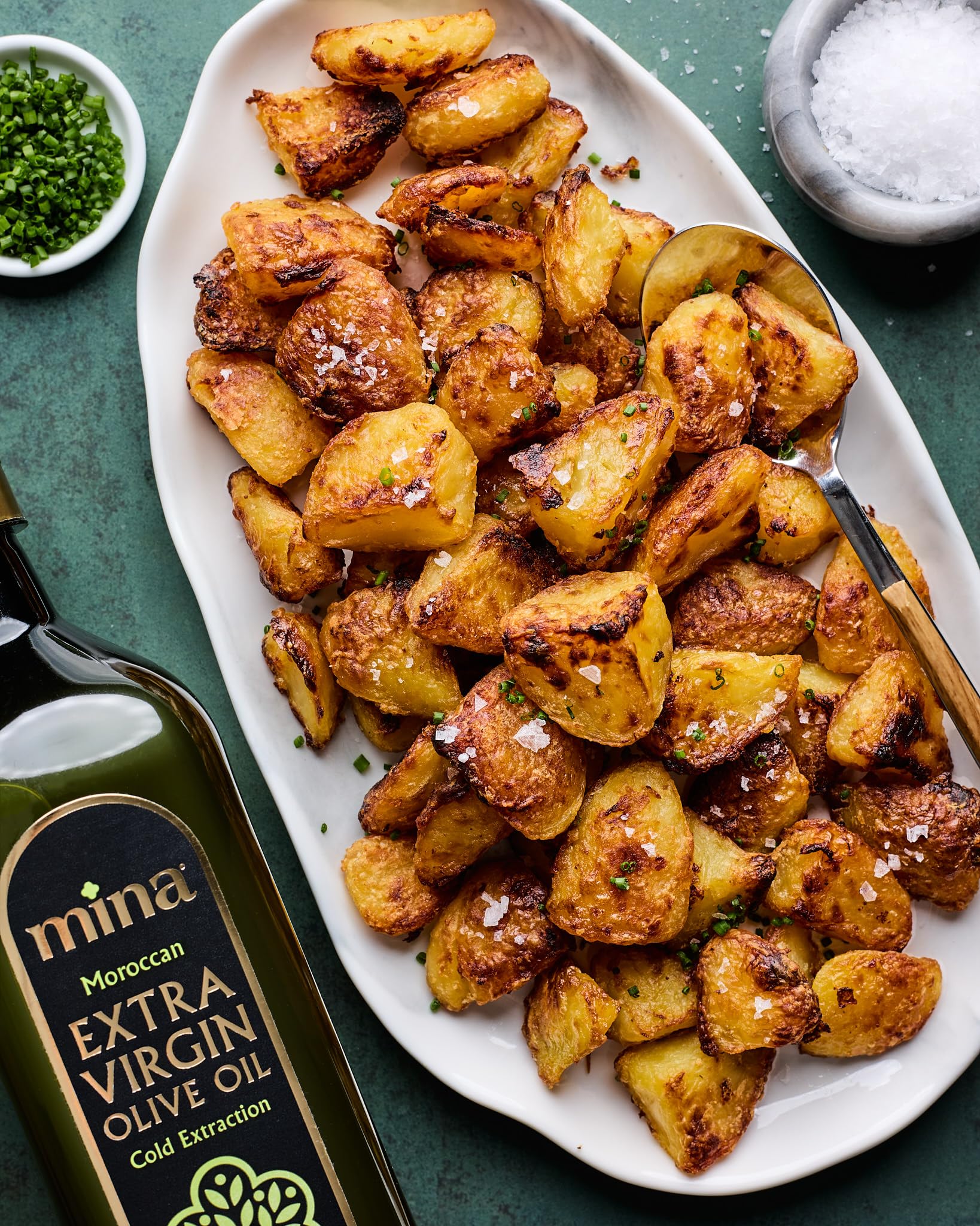 Mina Moroccan Olive Oil polyphenol graphic highlights rich antioxidants.