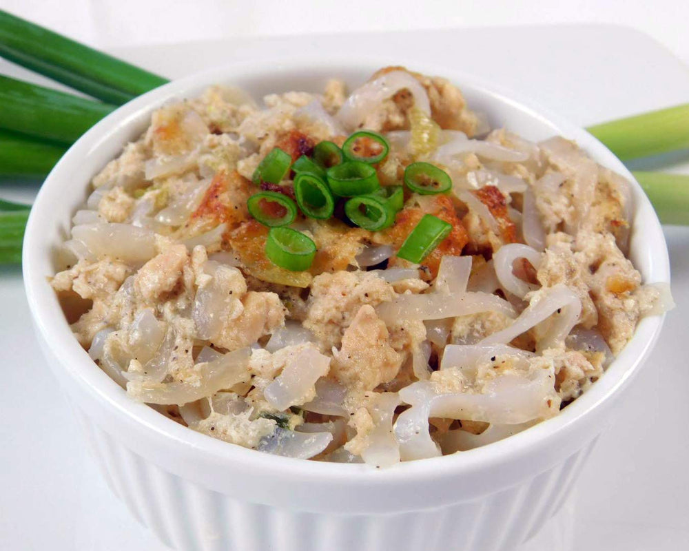 Miracle Noodle Fettuccine Konjac gluten-free label emphasizes non-GMO, keto-friendly option.