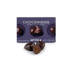 Mitica ChocoHigos cross-section shows juicy fig center with dark chocolate coating for balance.