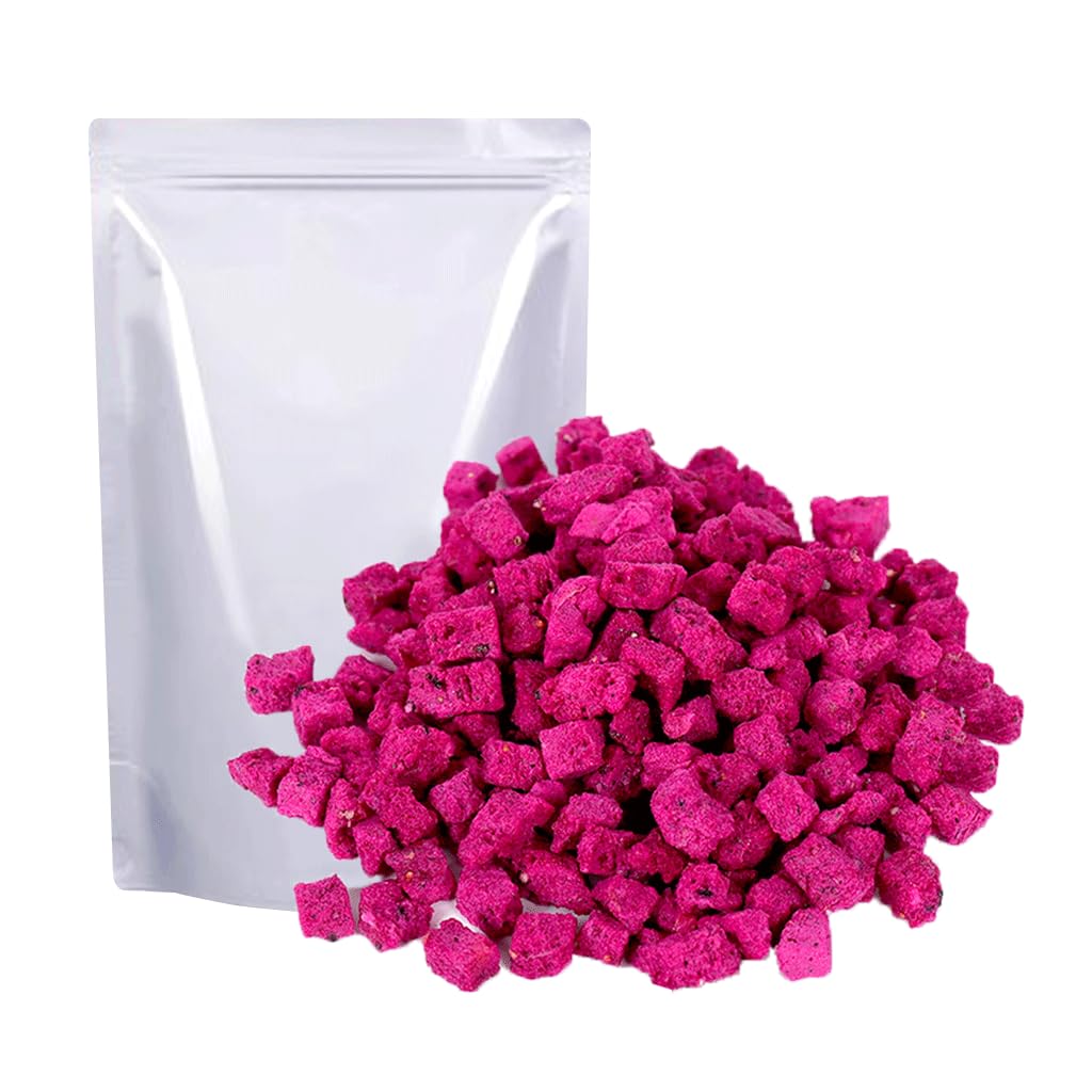 Mkostlich freeze-dried dragon fruit cubes close-up with preserved color and crunchy texture.