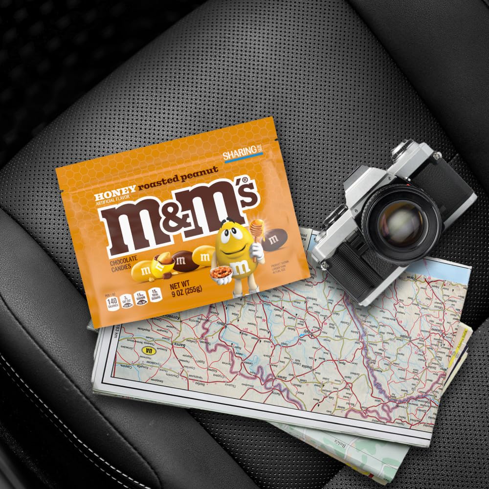 Candy dish featuring M&M'S Honey Roasted Peanut Milk Chocolate for sharing moments.