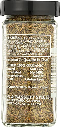 Pouring thyme aroma enriches soups and roasts with garden notes.