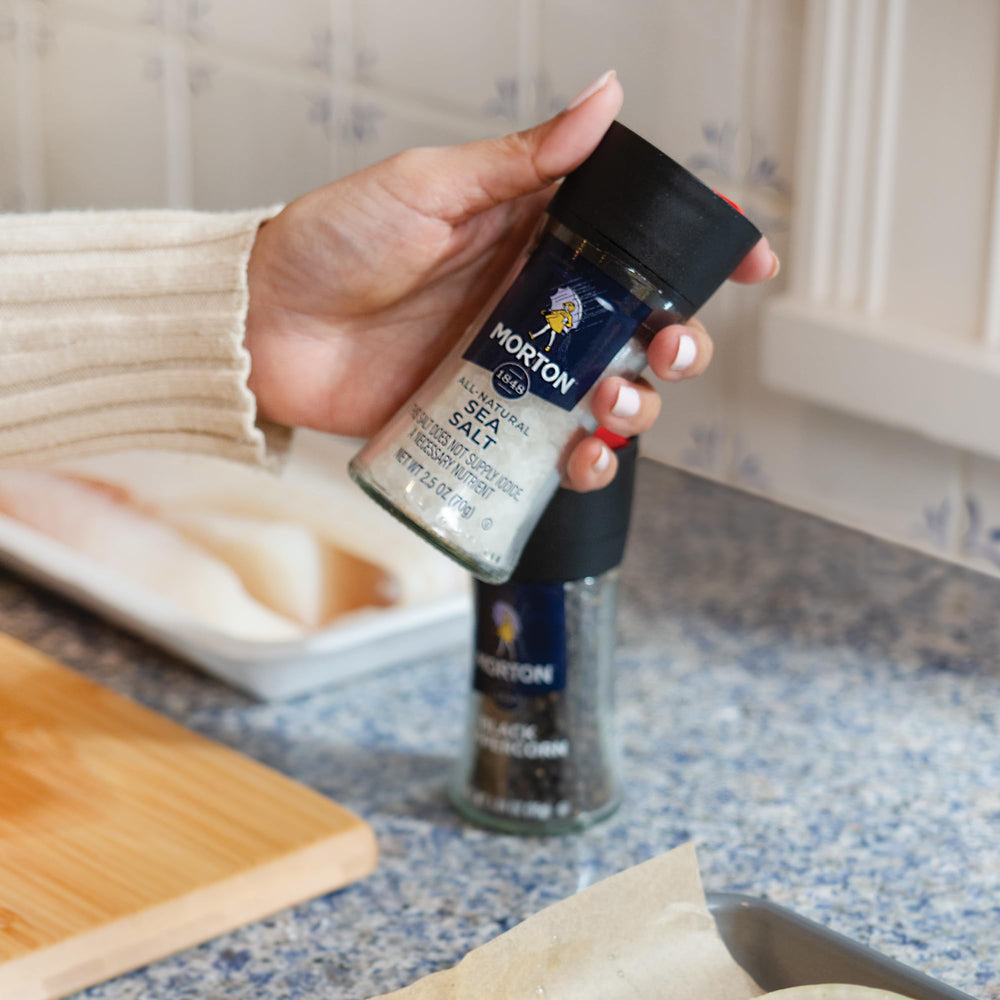 Morton ergonomic bottle shape provides comfortable handling during prep.