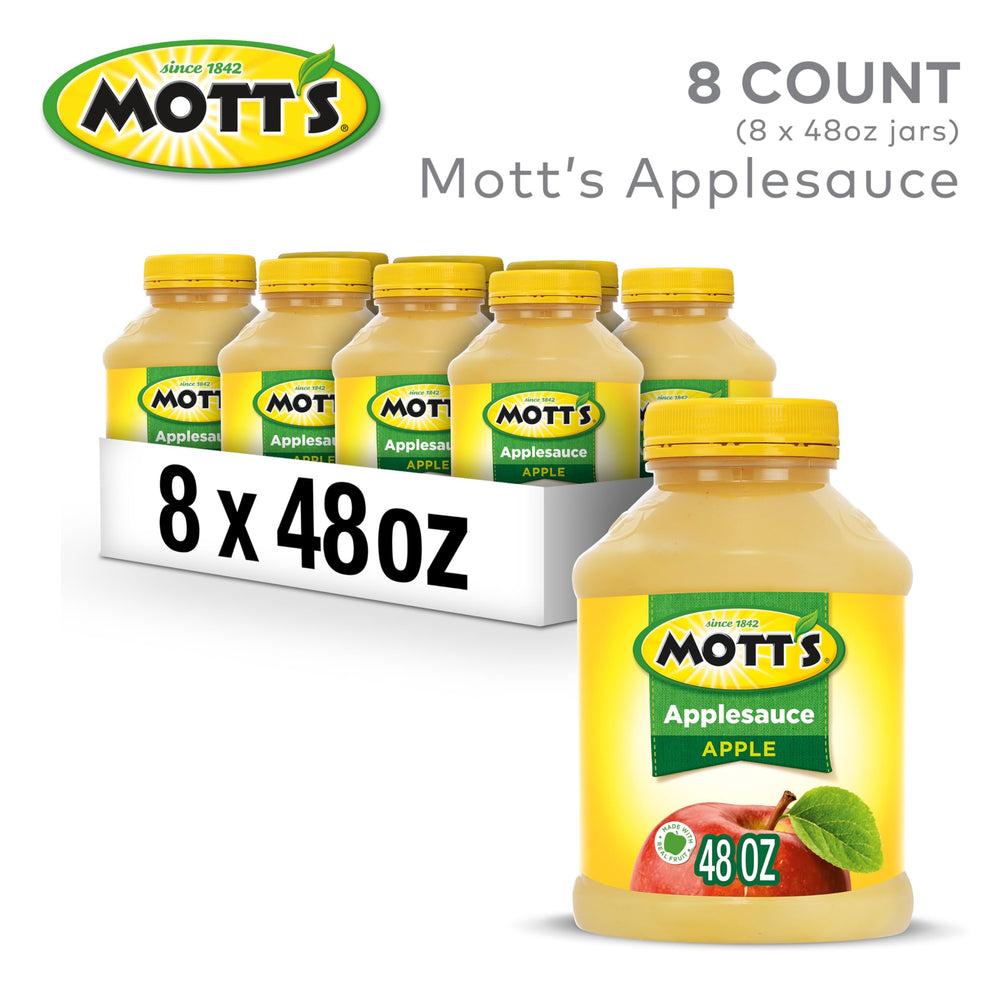 Family enjoys Mott's applesauce as a quick, kid-friendly snack.
