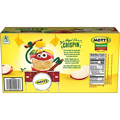 Mott's clear pouch snack fits easily into kids' lunchboxes.