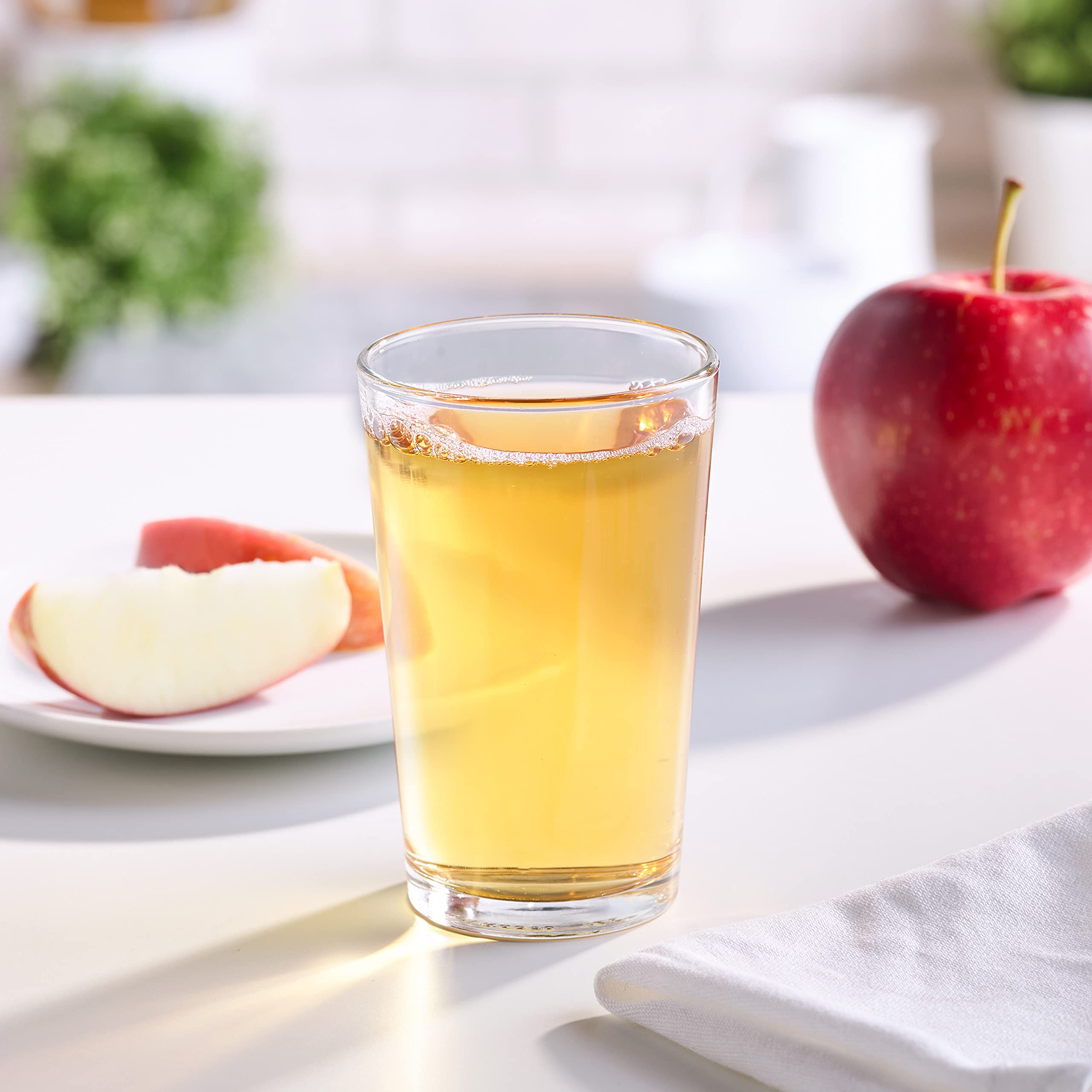 Mott's For Tots vitamin C glass emphasizes added nutrients and refreshment