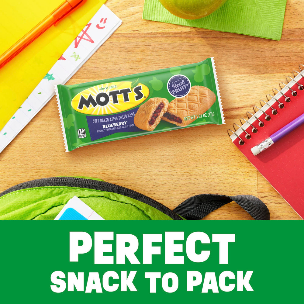 On-the-go bar from Mott's, ideal for quick breakfasts or energy boost.