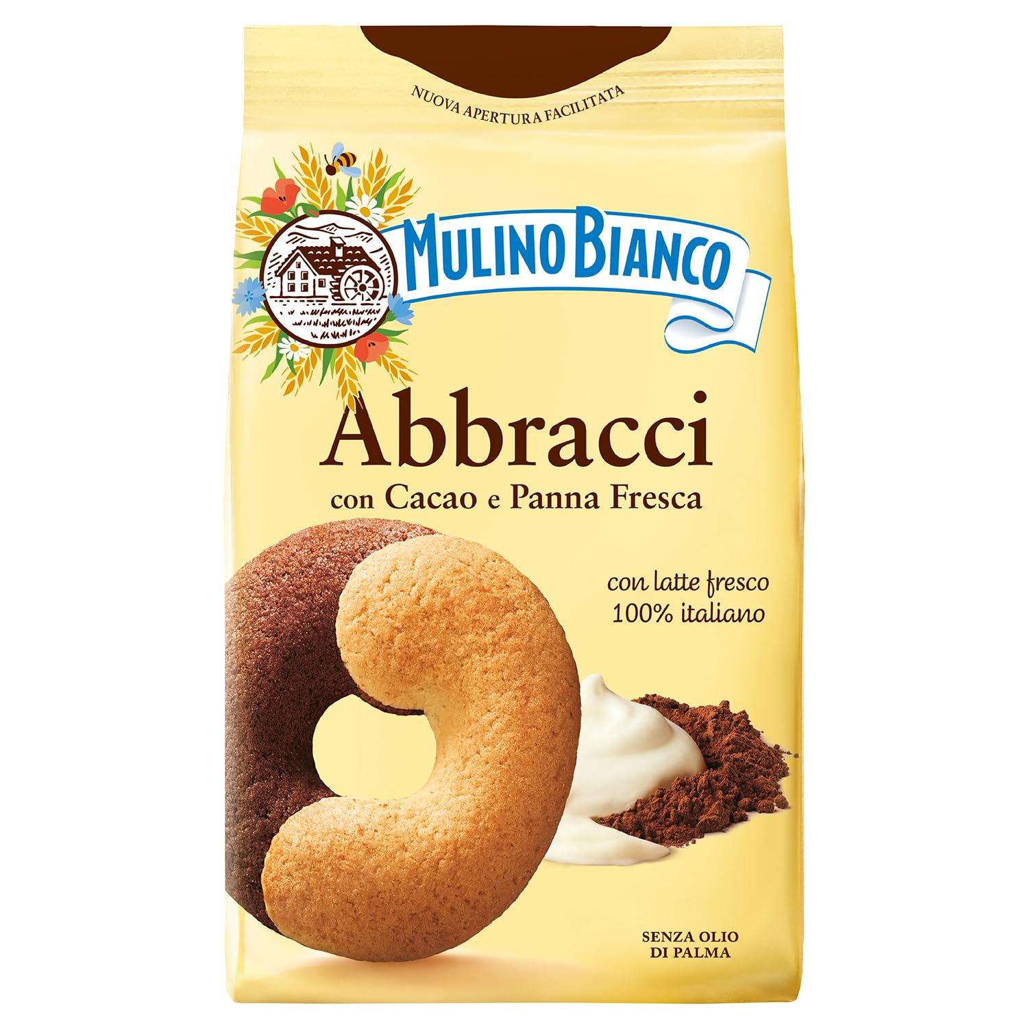 Mulino Bianco Abbracci cocoa halves, ideal for a rich bite with coffee.