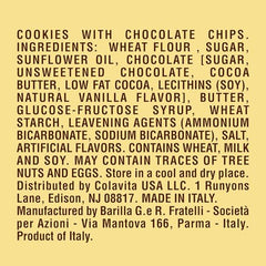 Close-up of Mulino Bianco Cuoricini chocolate chips for rich bites.
