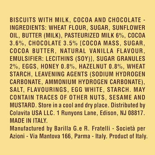Mulino Bianco Pan di Stelle chocolate chip view, inviting deep cocoa with chips.