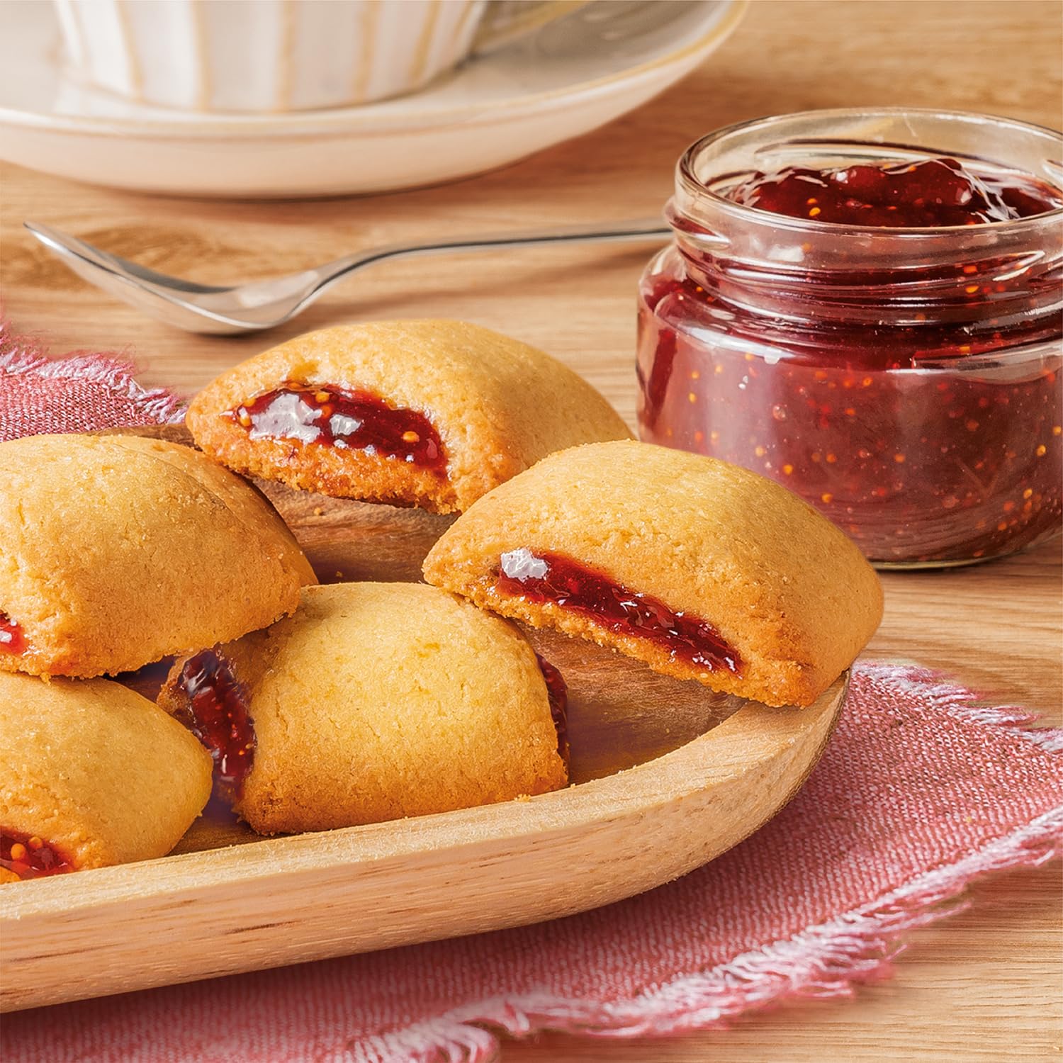 Mulino Bianco Settembrini in a warm kitchen, reflecting traditional Italian baking.