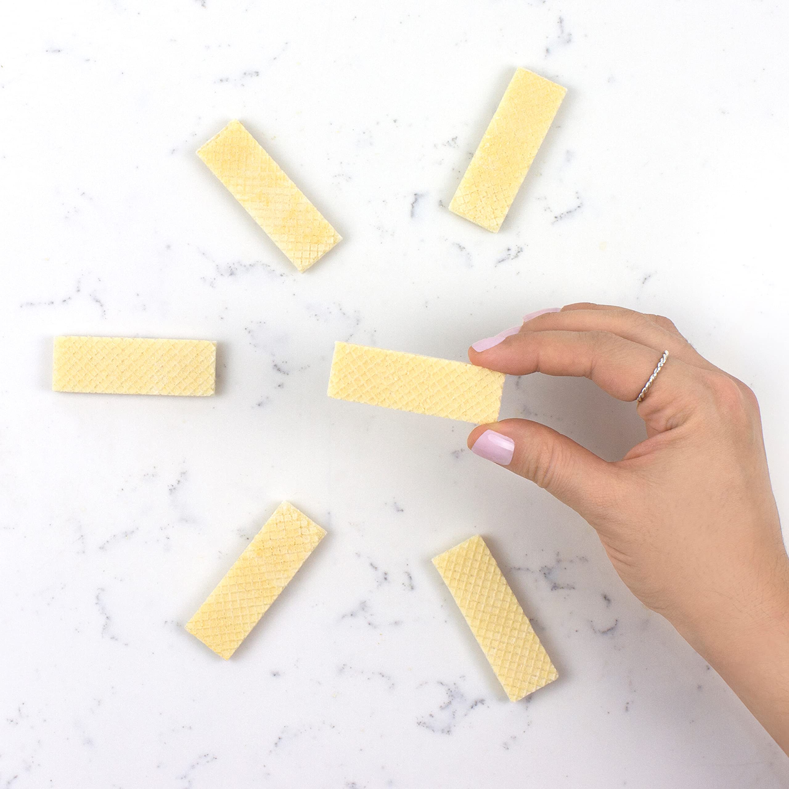 NABISCO Biscos stay fresh packs inside view, keeps cookies crisp.