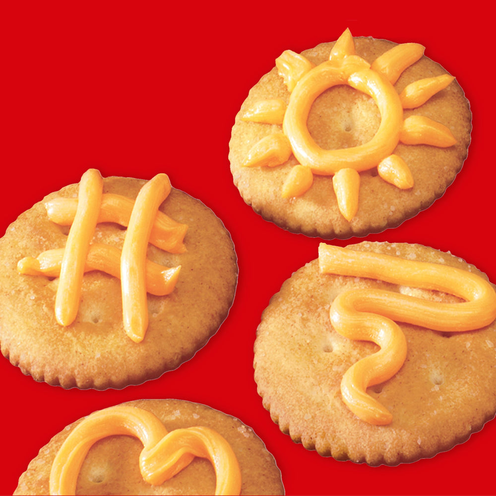NABISCO Cracker sleeves inside the box help preserve freshness.