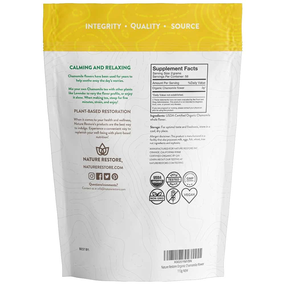 Nature Restore chamomile tea brew – golden infusion with delicate floral notes.