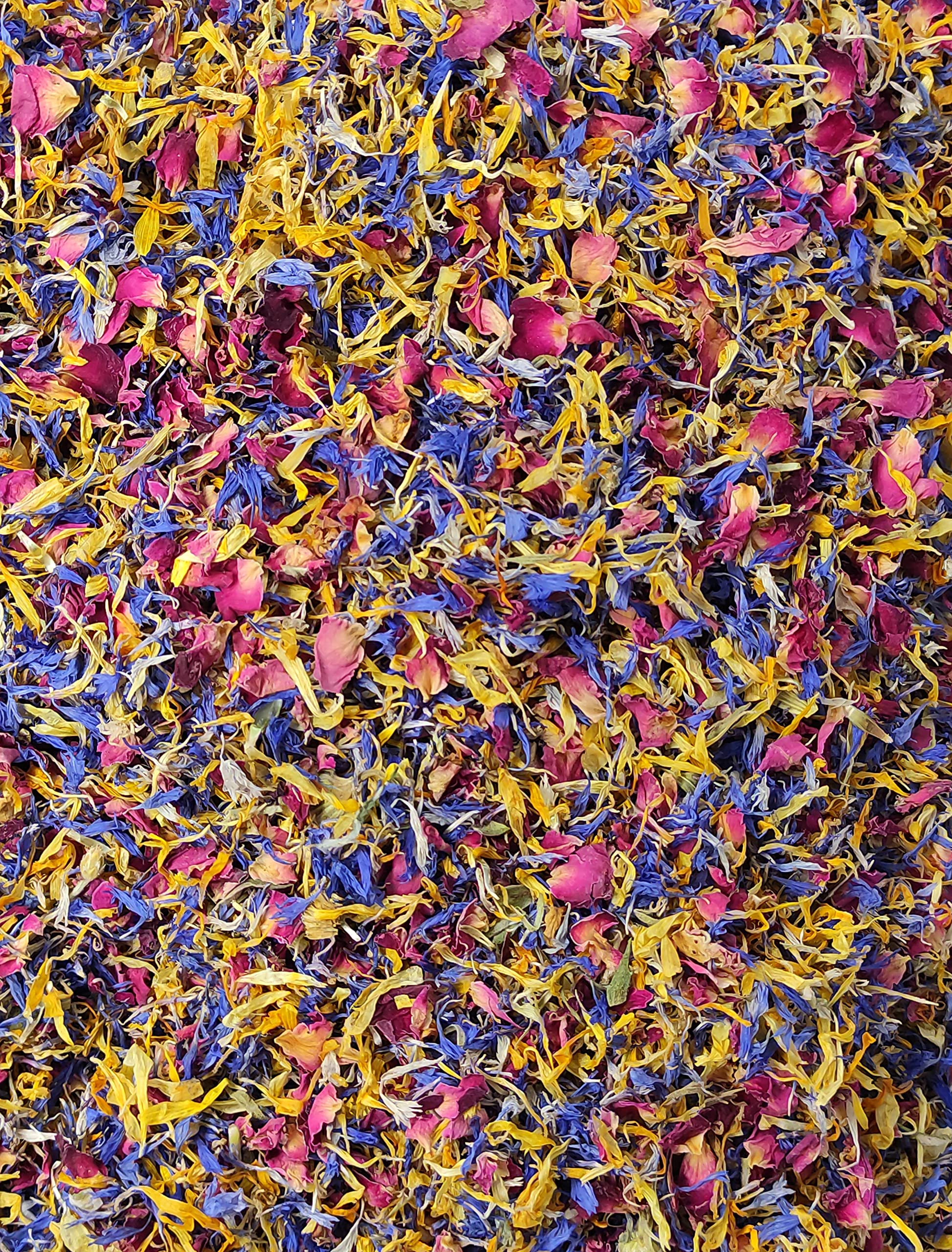 Naturegrail Spring Flower Blend dessert decoration for elegant color.