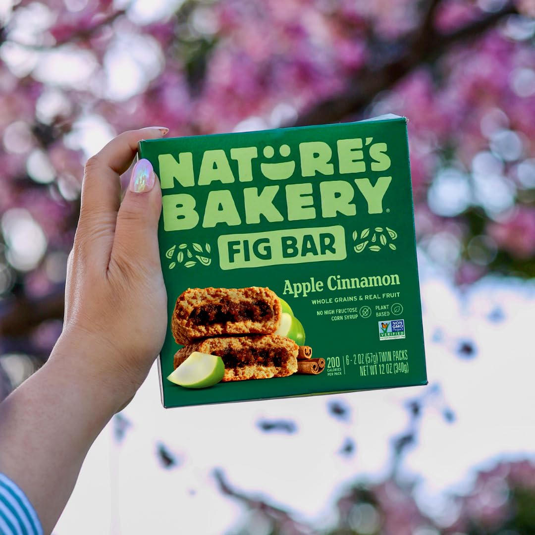 Nature's Bakery Fig Bars lunchbox scene underscores kid-friendly, easy-to-pack snack for busy days