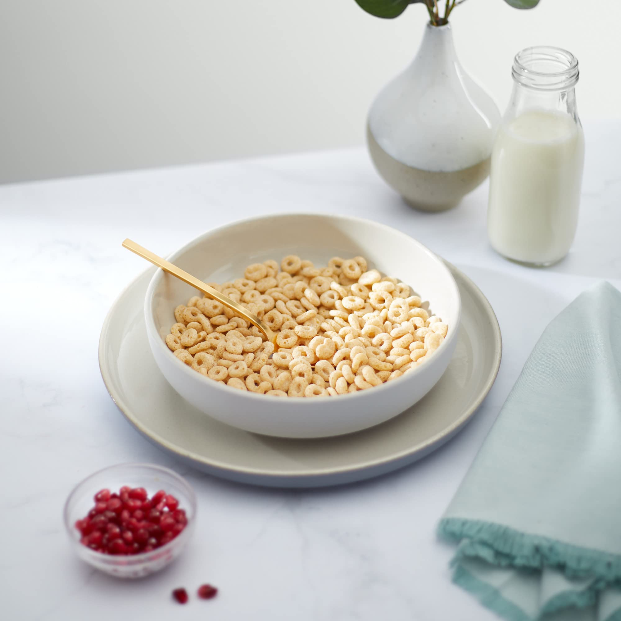Gluten-free non-GMO badge on Nature's Path Whole O's cereal