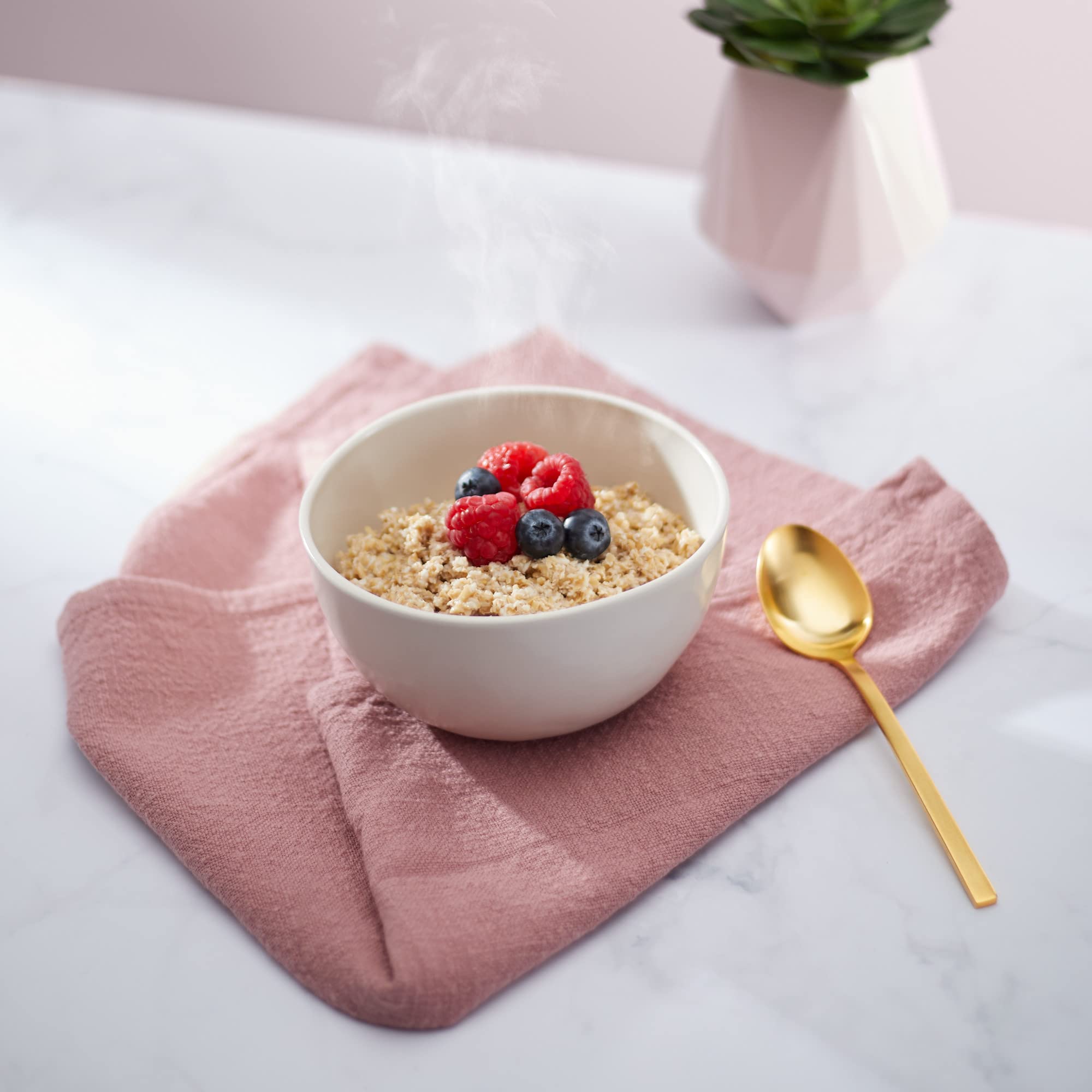 Nature's Path oats suggest overnight oats recipe on back.