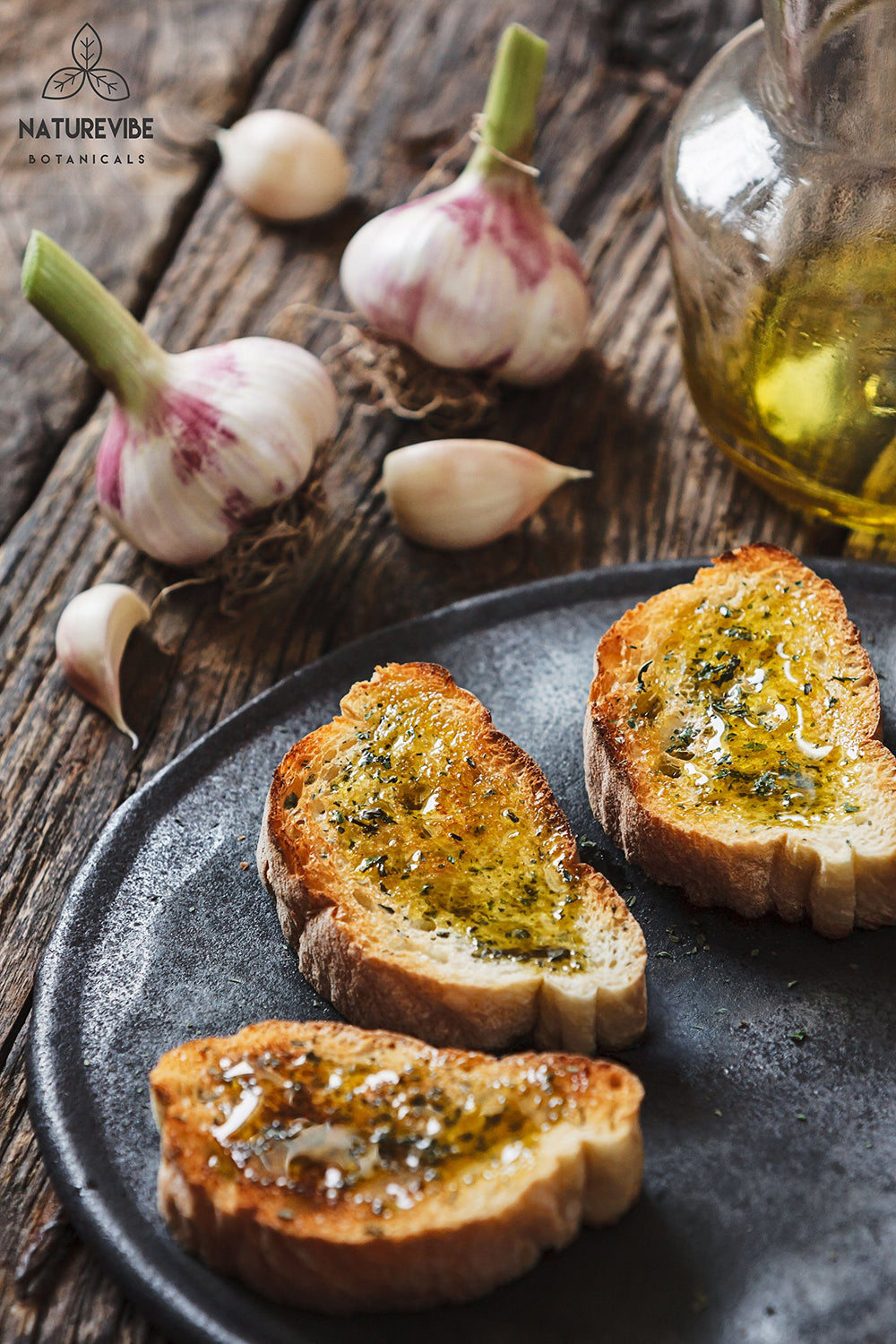 Naturevibe Botanicals garlic ground powder dispenses easily for quick flavoring.