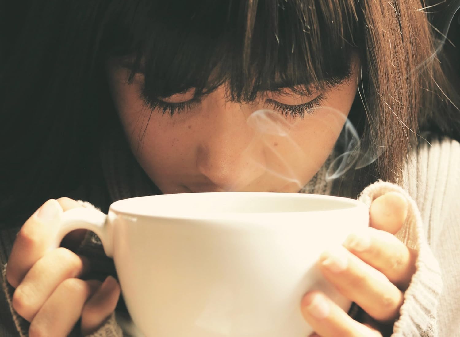 Morning break with NESCAFÉ Cappuccino Decaffeinated unsweetened for a gentle start.