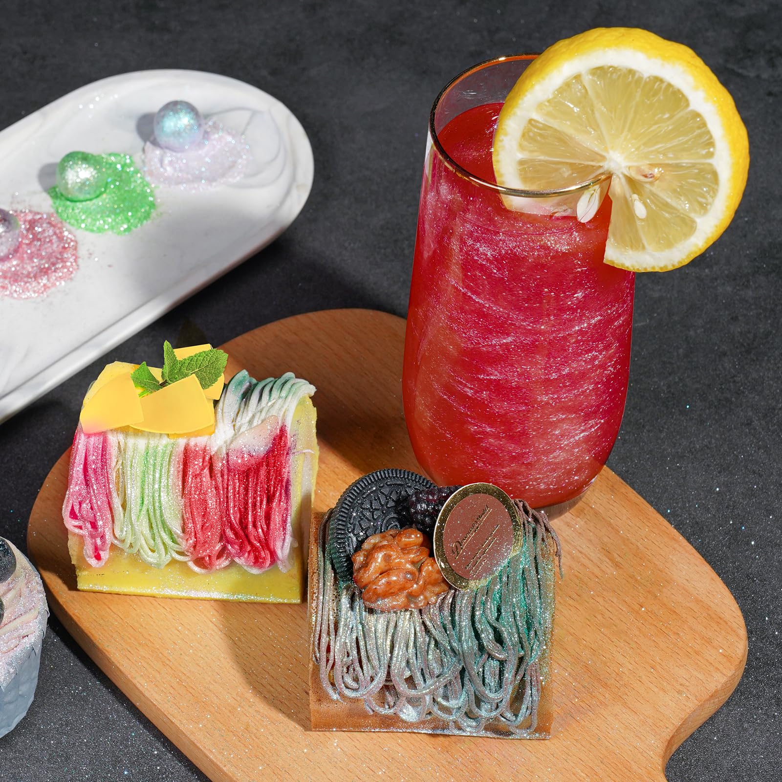 NiHome edible glimmer powder red dessert glam elevates sweet course presentation.