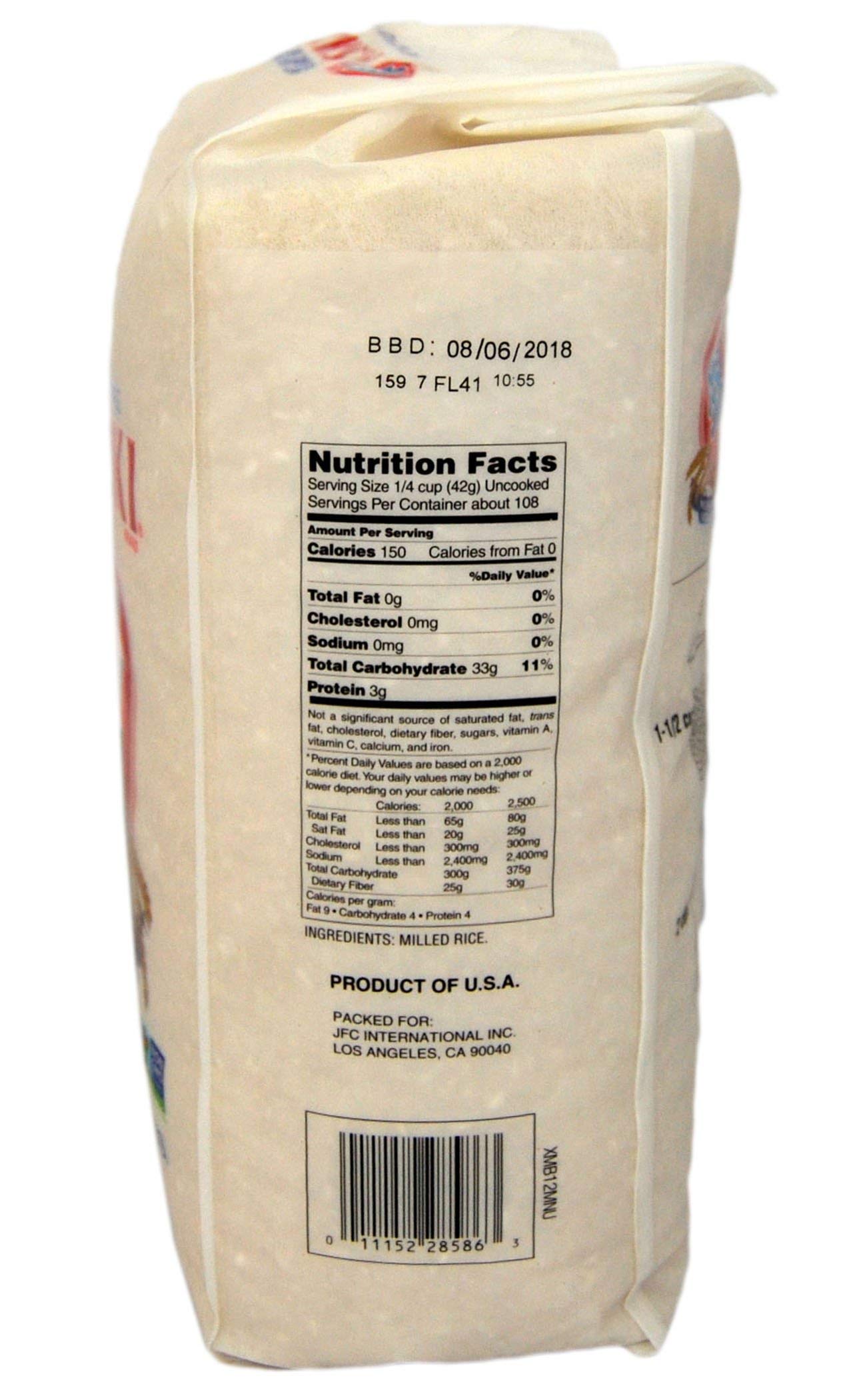 Close-up of uncooked Nishiki Premium Sushi Rice grains for consistent texture