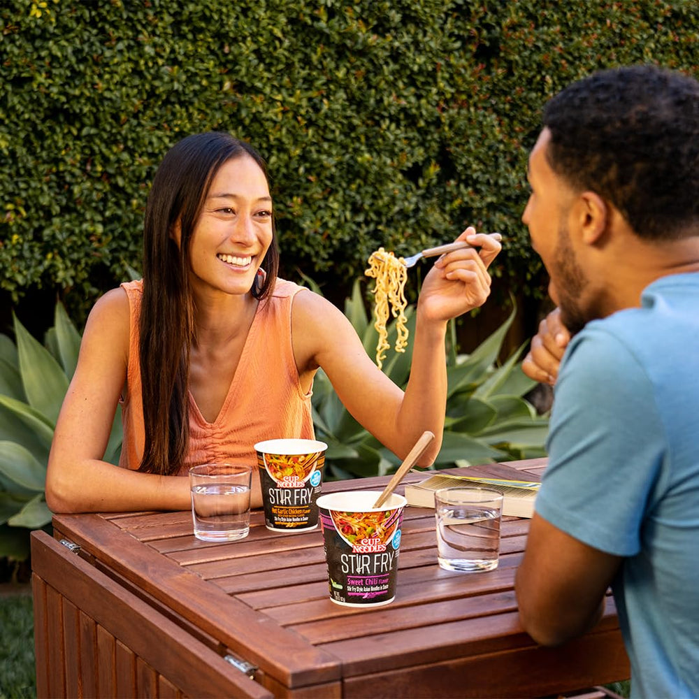 NISSIN Cup Noodles Stir Fry Honey Sesame Chicken microwave-ready—heat in minutes, no fuss.