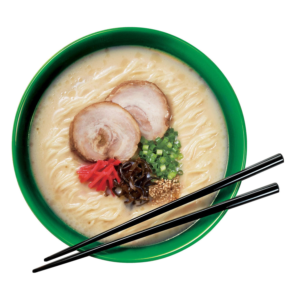 Nissin RAOH Tonkotsu 4-minute preparation shown in kitchen setup.