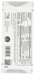Nói Síríus sea salt crystals on bar emphasize premium snacking.