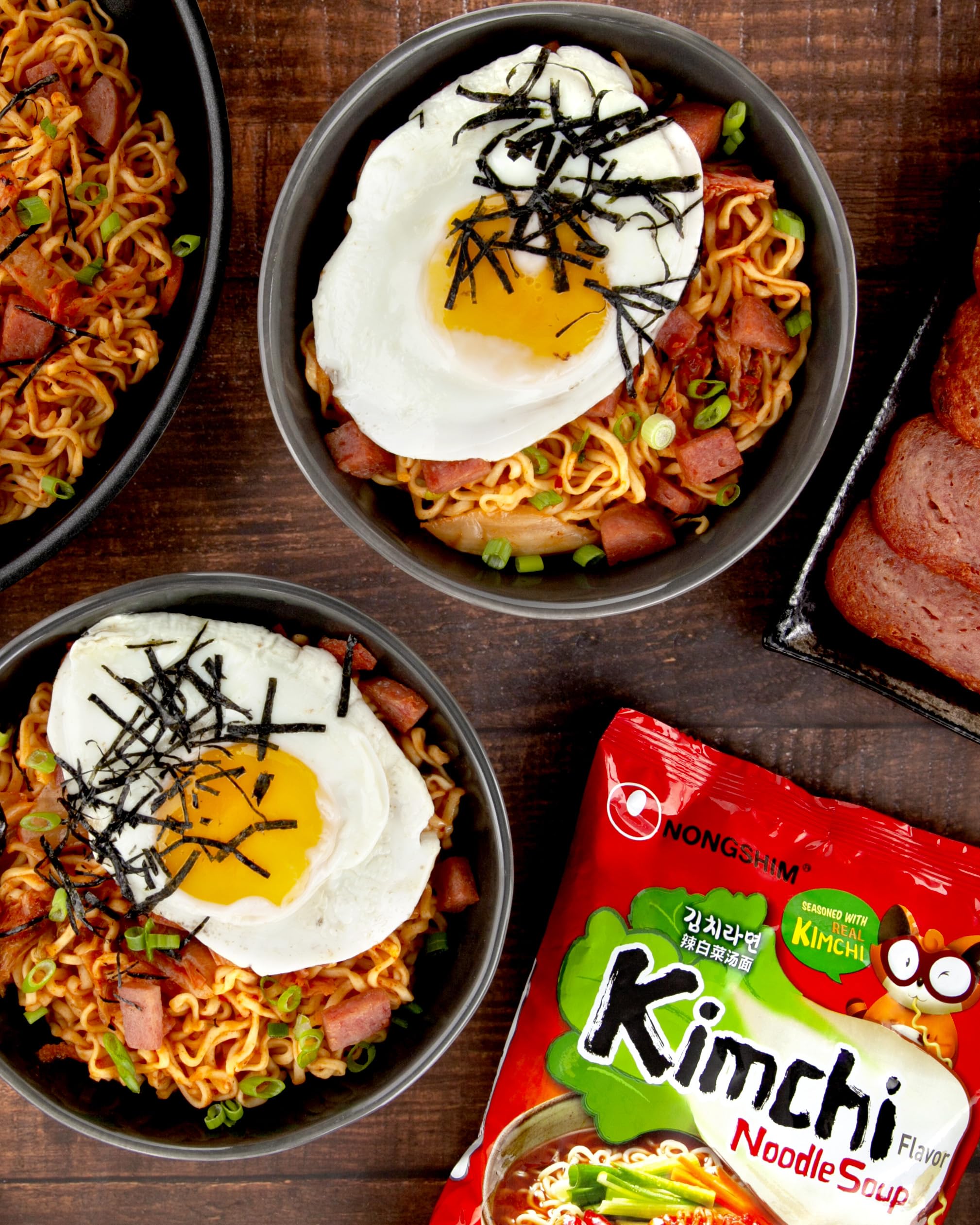 Nongshim fermented kimchi flakes bring tangy aroma to the broth.