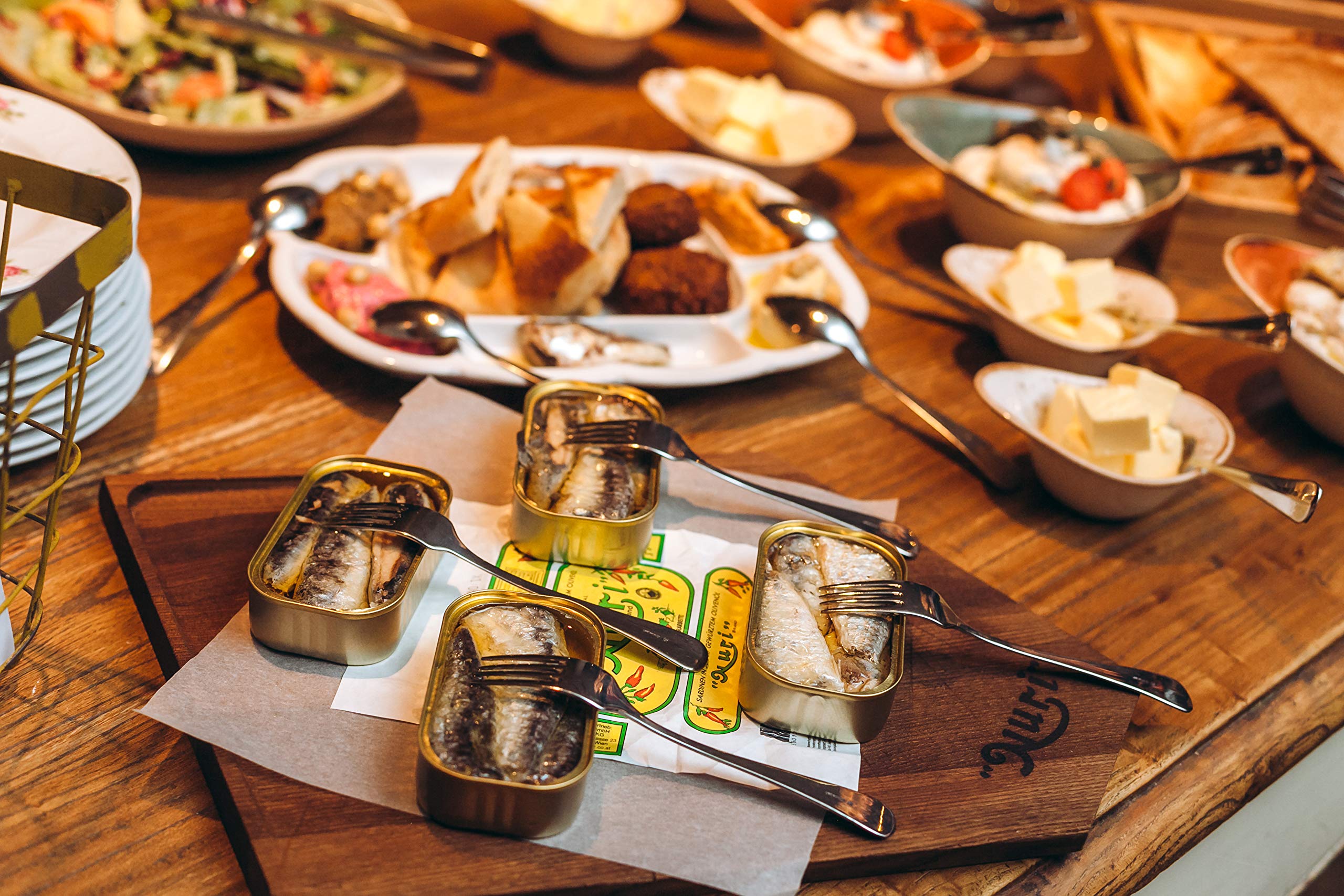Nuri tin with vintage design communicates artisanal heritage