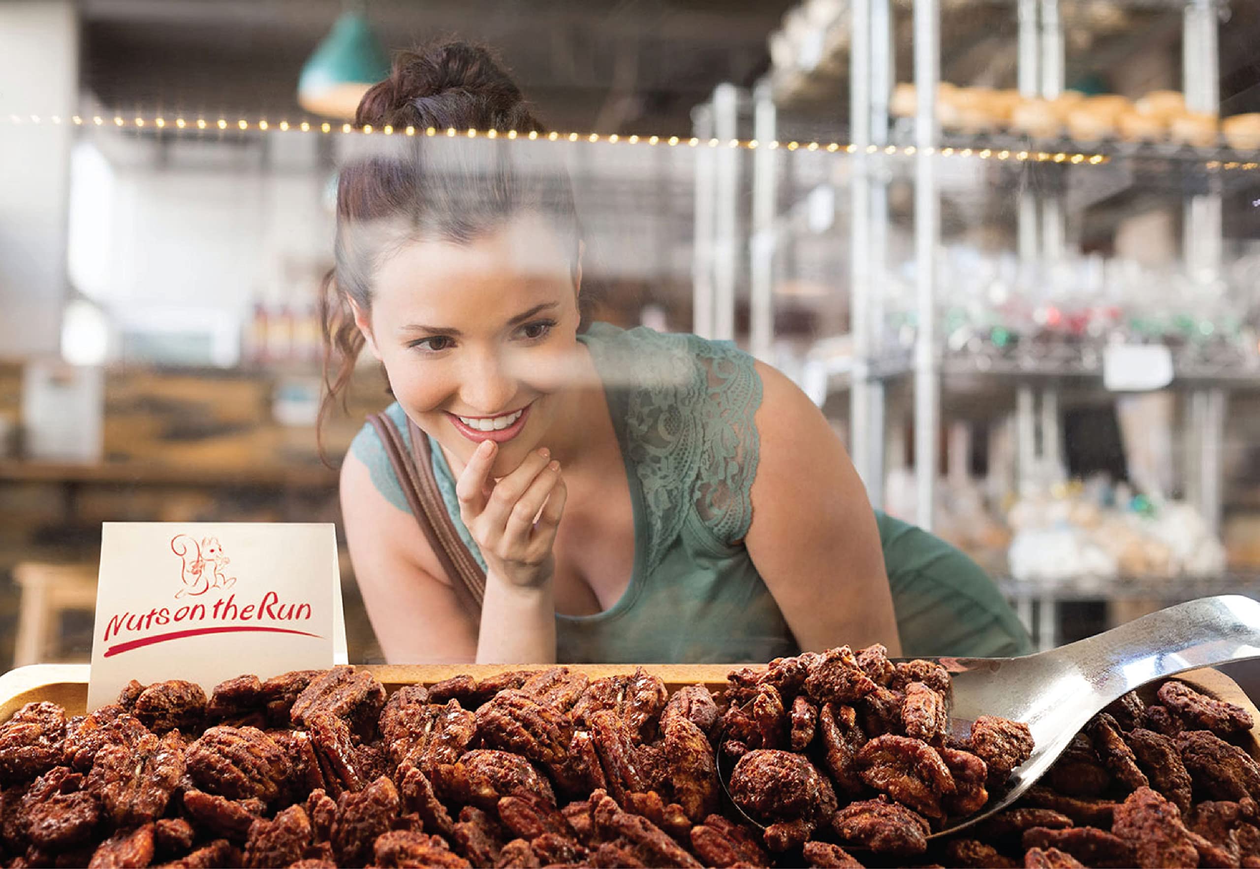 Nuts on the Run Cinnamon Pecans roasted texture highlights premium pecans and warm spice.