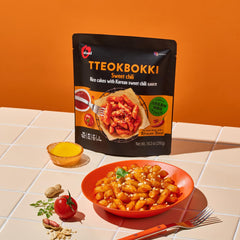 O’Food Tteokbokki Rose Spice pack with bold fusion sauce.