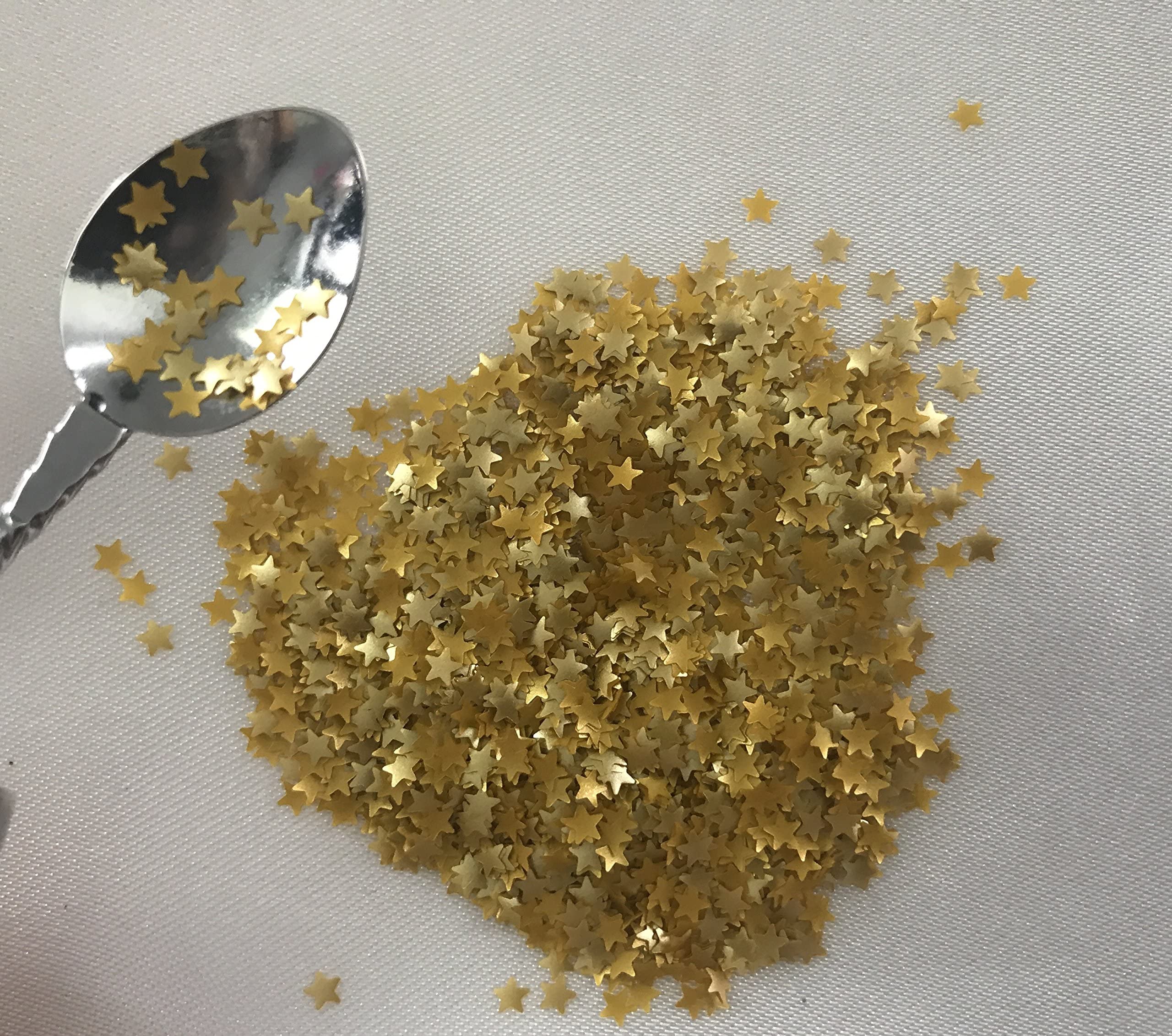 Oh! Sweet Art edible glitter gold stars on cookies for charming, shimmering detail