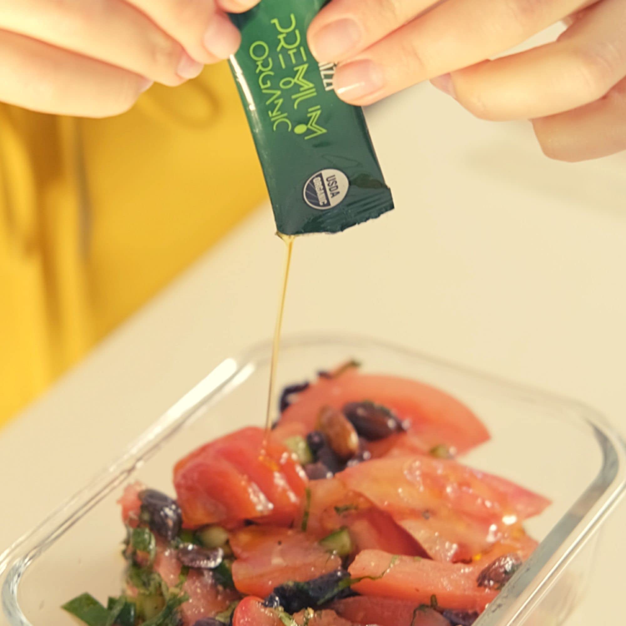 Olizzi USDA organic certified oil package for clean-label cooking