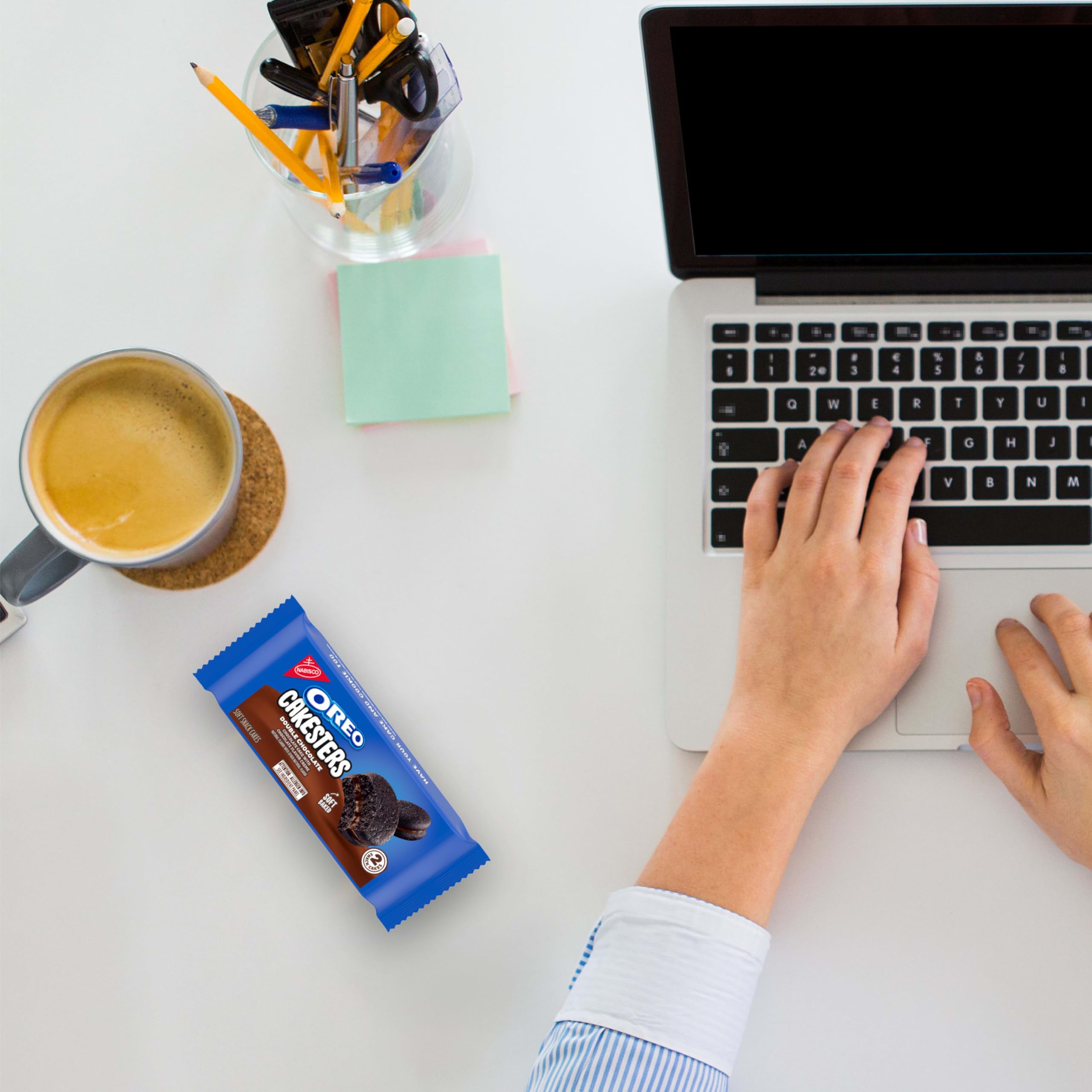 OREO Cakesters Bite-Size Snacks: portable two-pack bites for quick sweetness