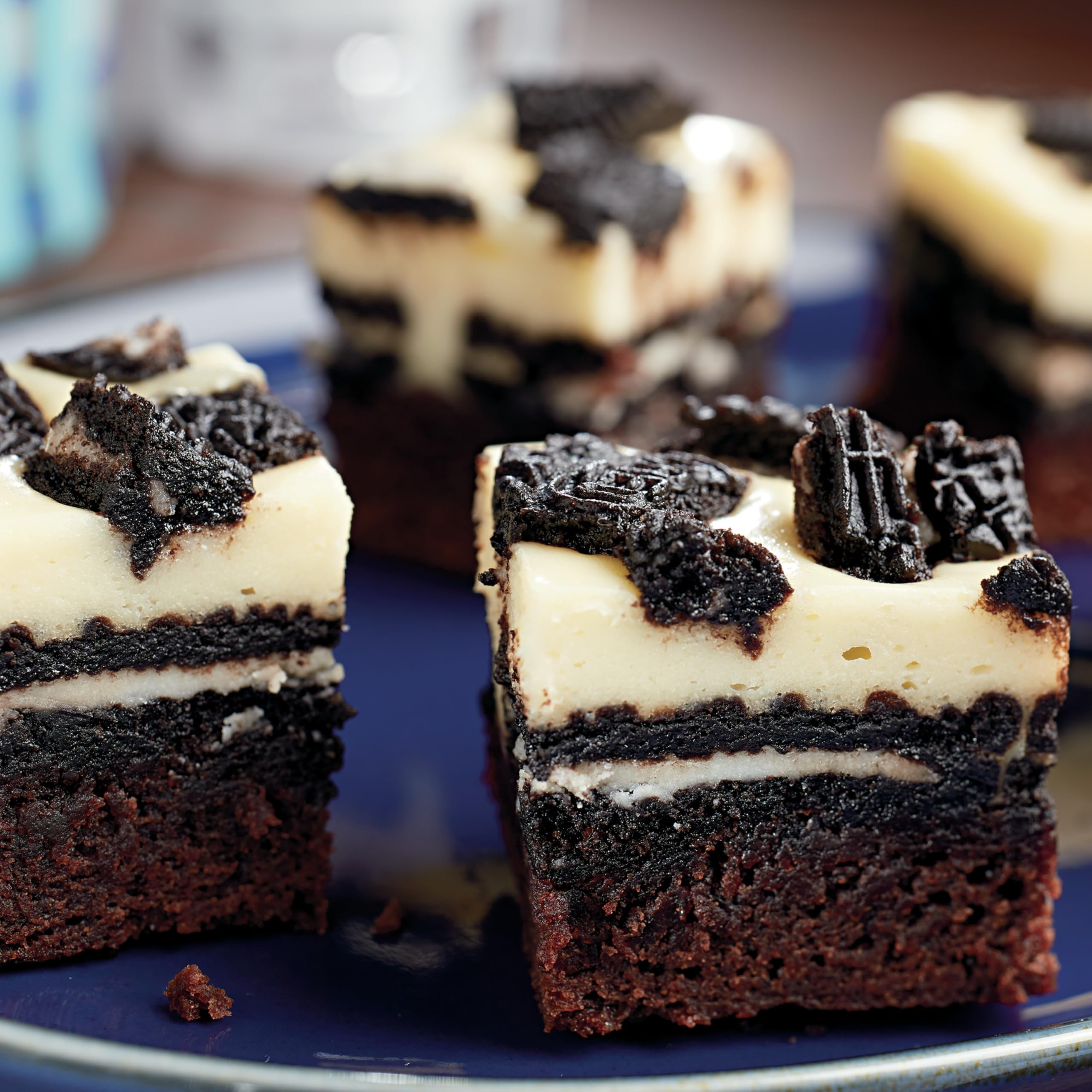OREO cookies with easy-pull tab for quick snacking
