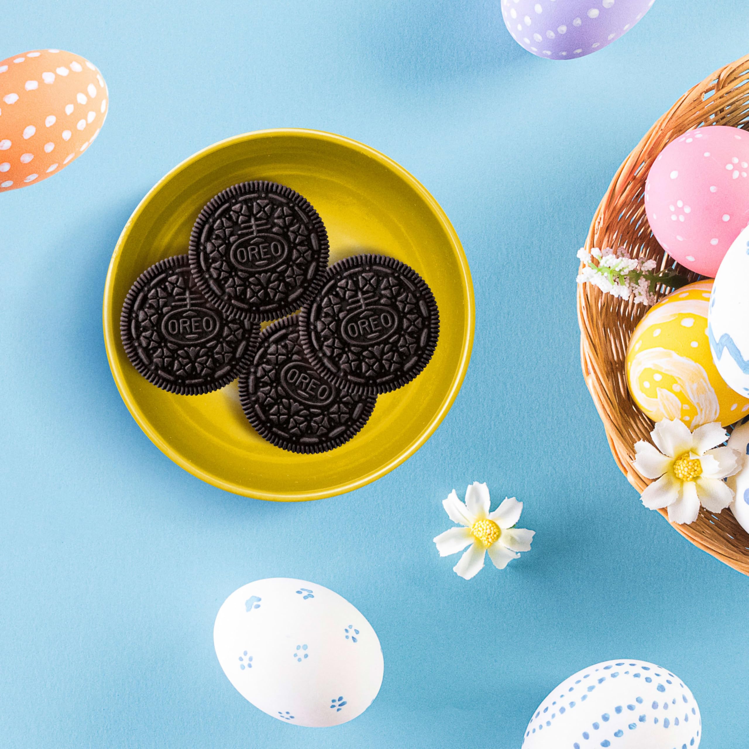Oreo Easter hunt supplies ready for seasonal fun.