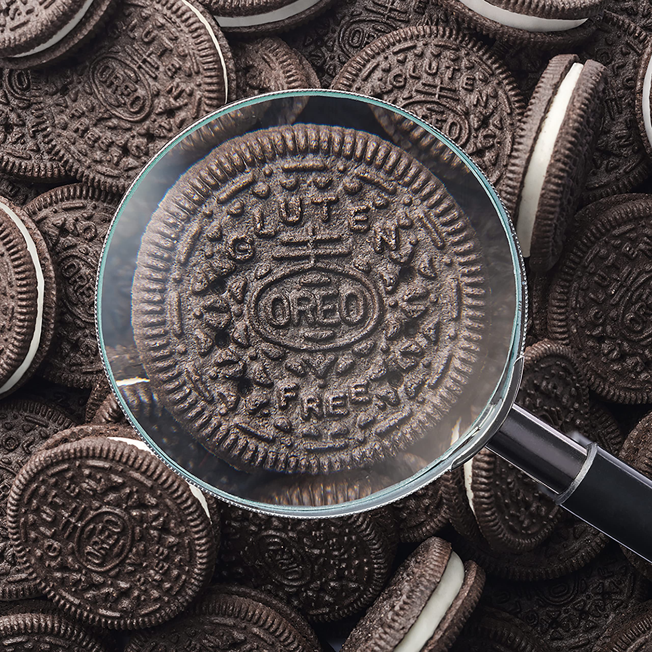 Two gluten free Oreo flavors in one box for versatile snacking.